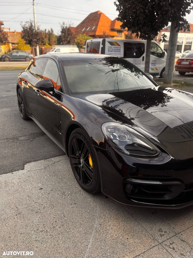 Porsche Panamera 4 E-Hybrid - 3