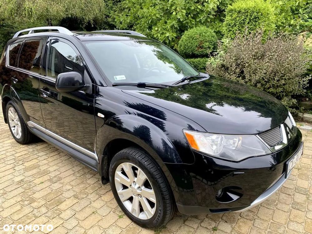 Mitsubishi Outlander 2.0 DID Instyle NAVI - 32