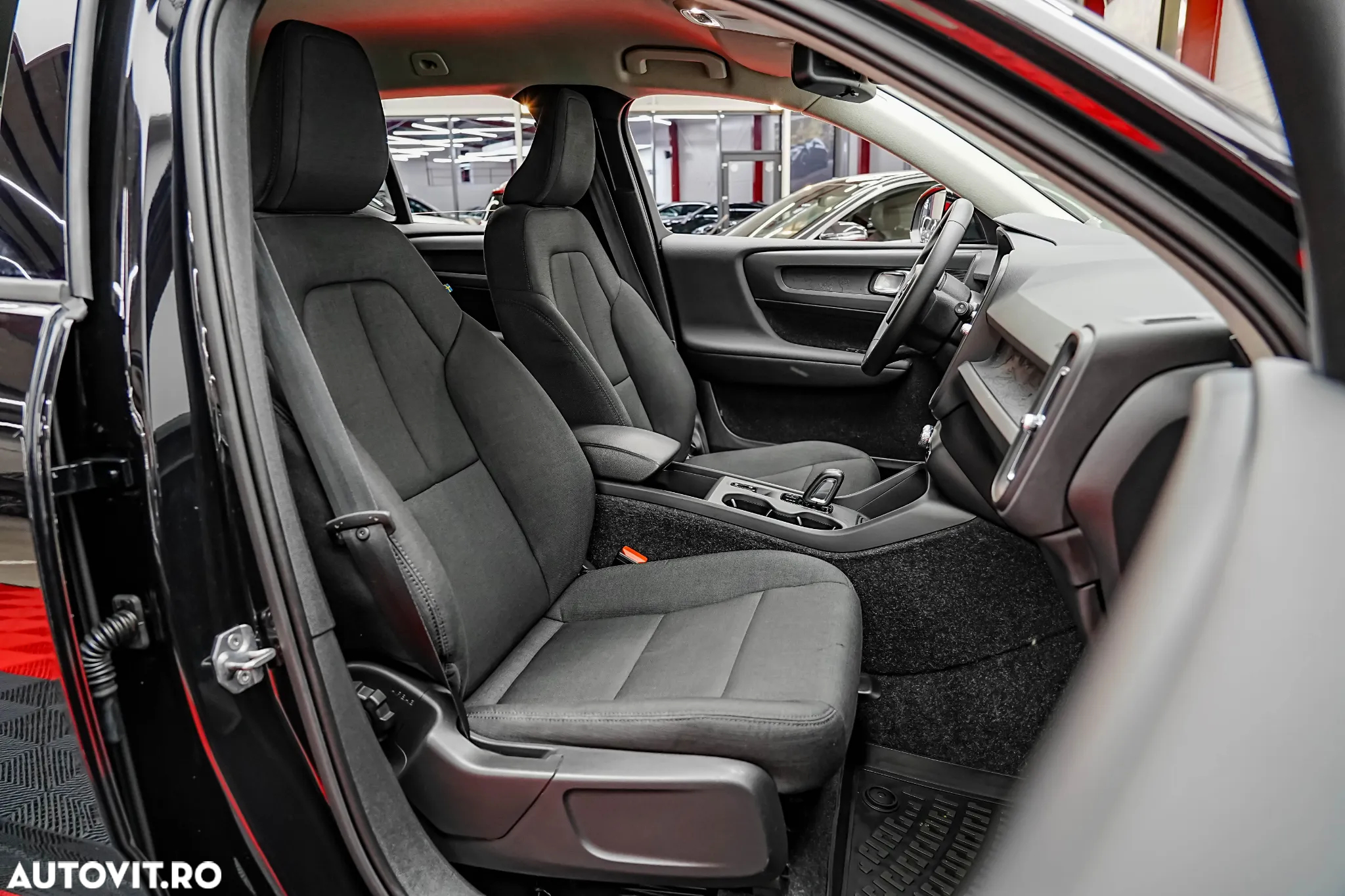 Volvo XC 40 D3 Momentum - 8