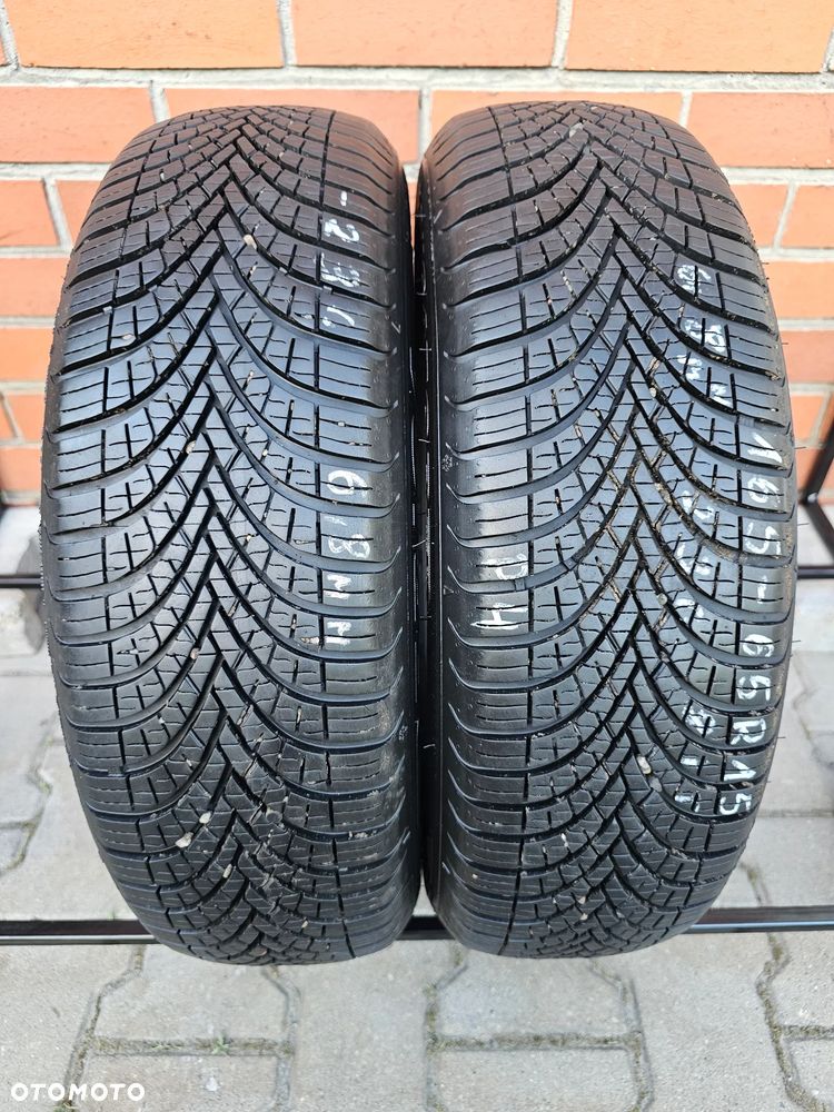 (P4) 165/65R15 81T 6,7mm 23r / Dębica Navigator 3