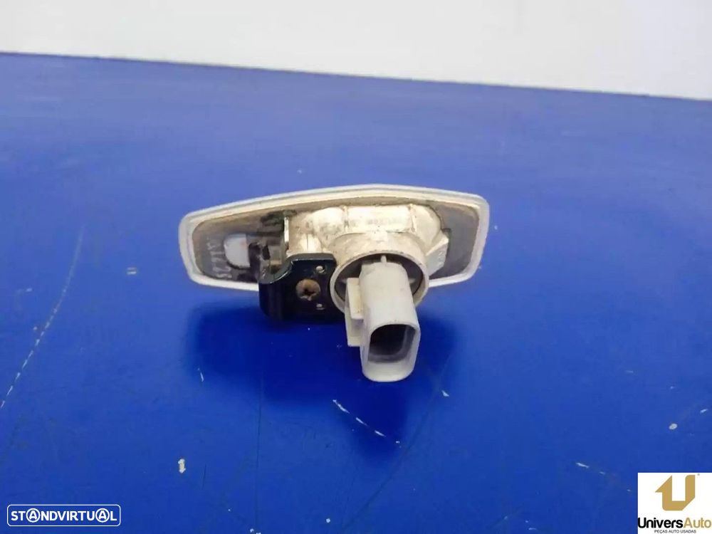 FAROLIM LATERAL ESQUERDO KIA RIO II 2005 -D4FA - 2