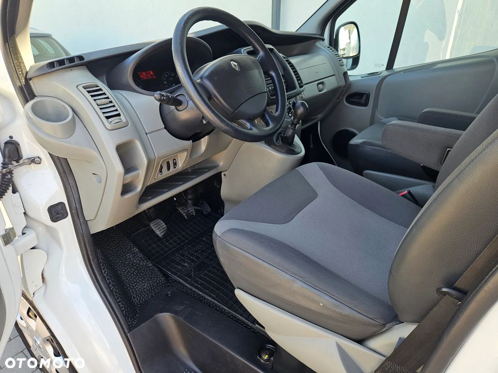 Renault Trafic - 10