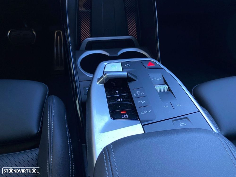 BMW iX1 xDrive30 Pack Desportivo M - 13