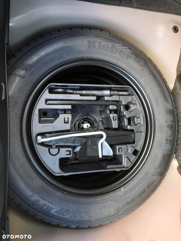 Citroën C3 1.2 PureTech Shine - 21