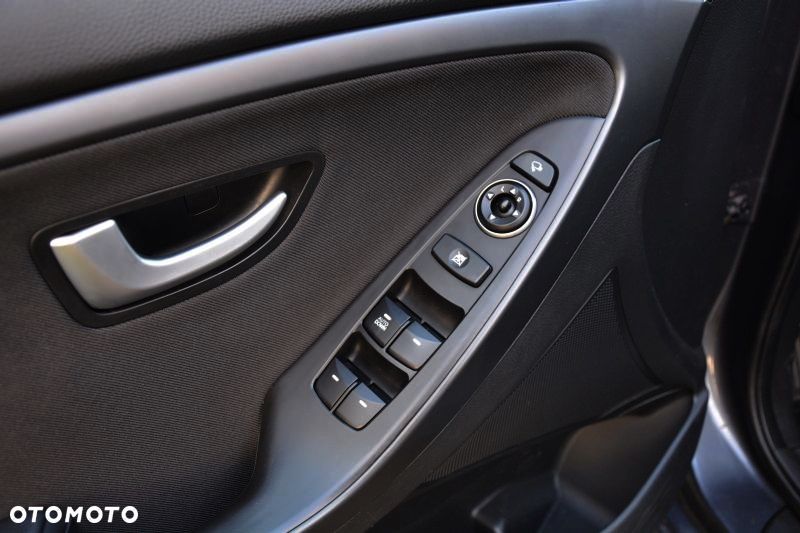 Hyundai i30 1.6 GDI BlueDrive Go - 14