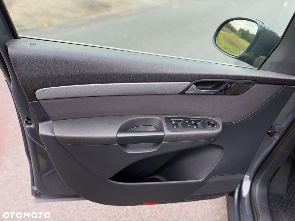 Volkswagen Sharan - 13