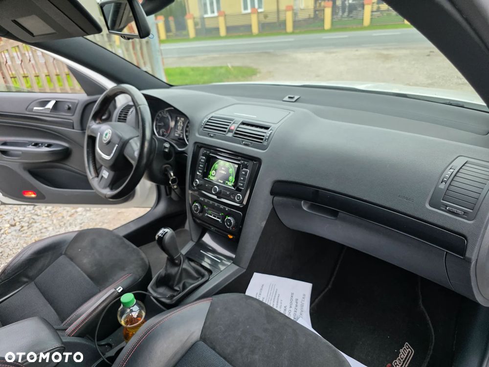 Skoda Octavia 2.0 TDI RS - 6