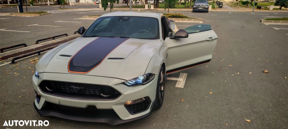 Ford Mustang - 5