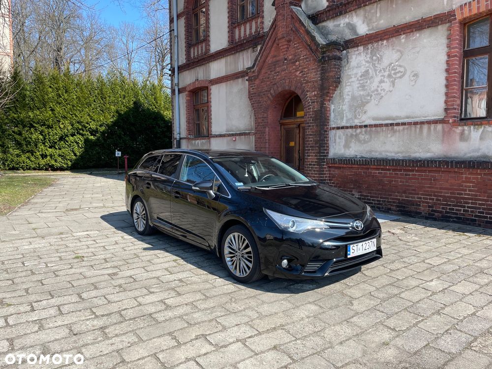 Toyota Avensis 1.8 Premium MS - 3