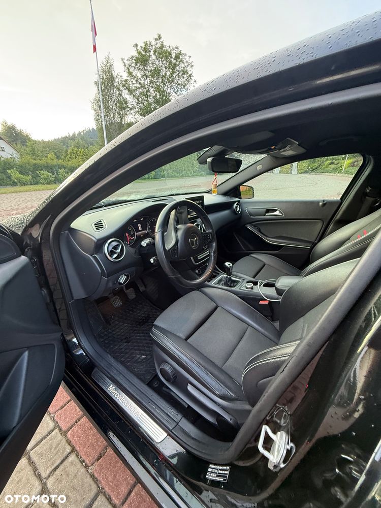 Mercedes-Benz Klasa A 180 (BlueEFFICIENCY) - 9