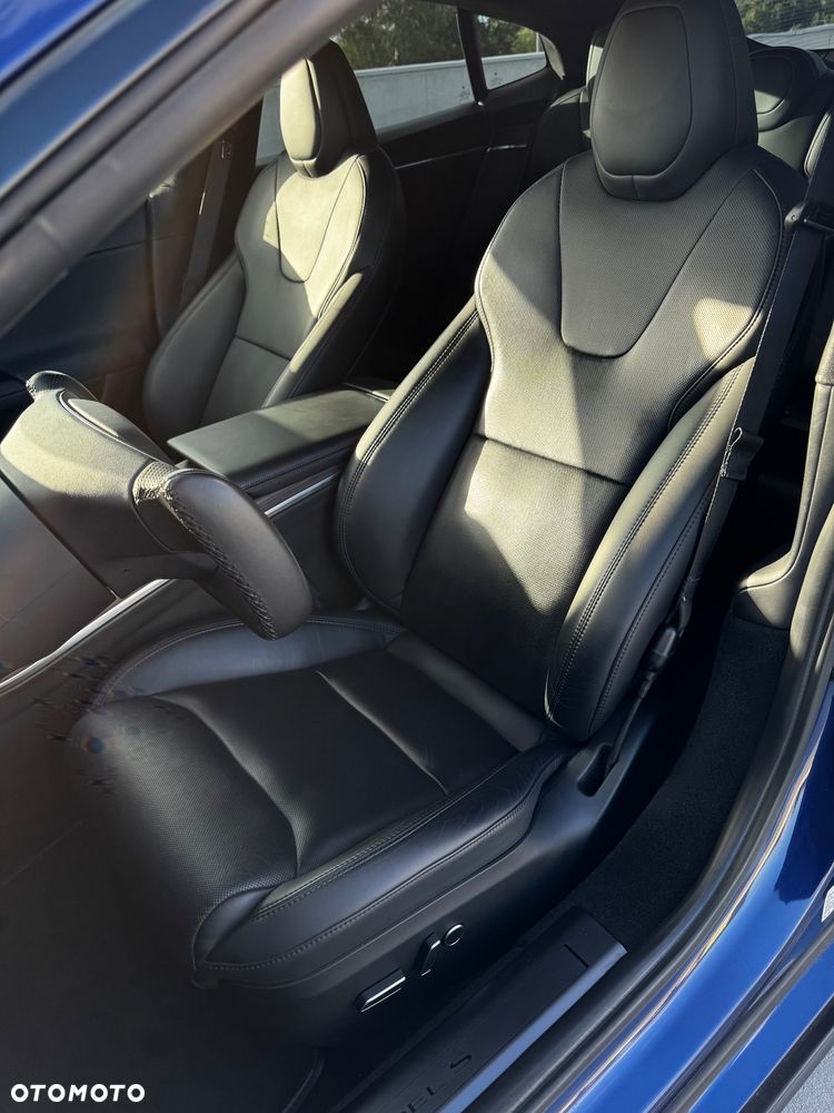 Tesla Model S Long Range - 7