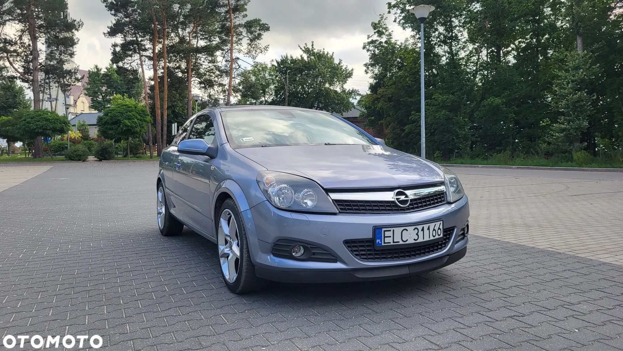 Opel Astra III GTC 1.7 CDTI Essentia - 1