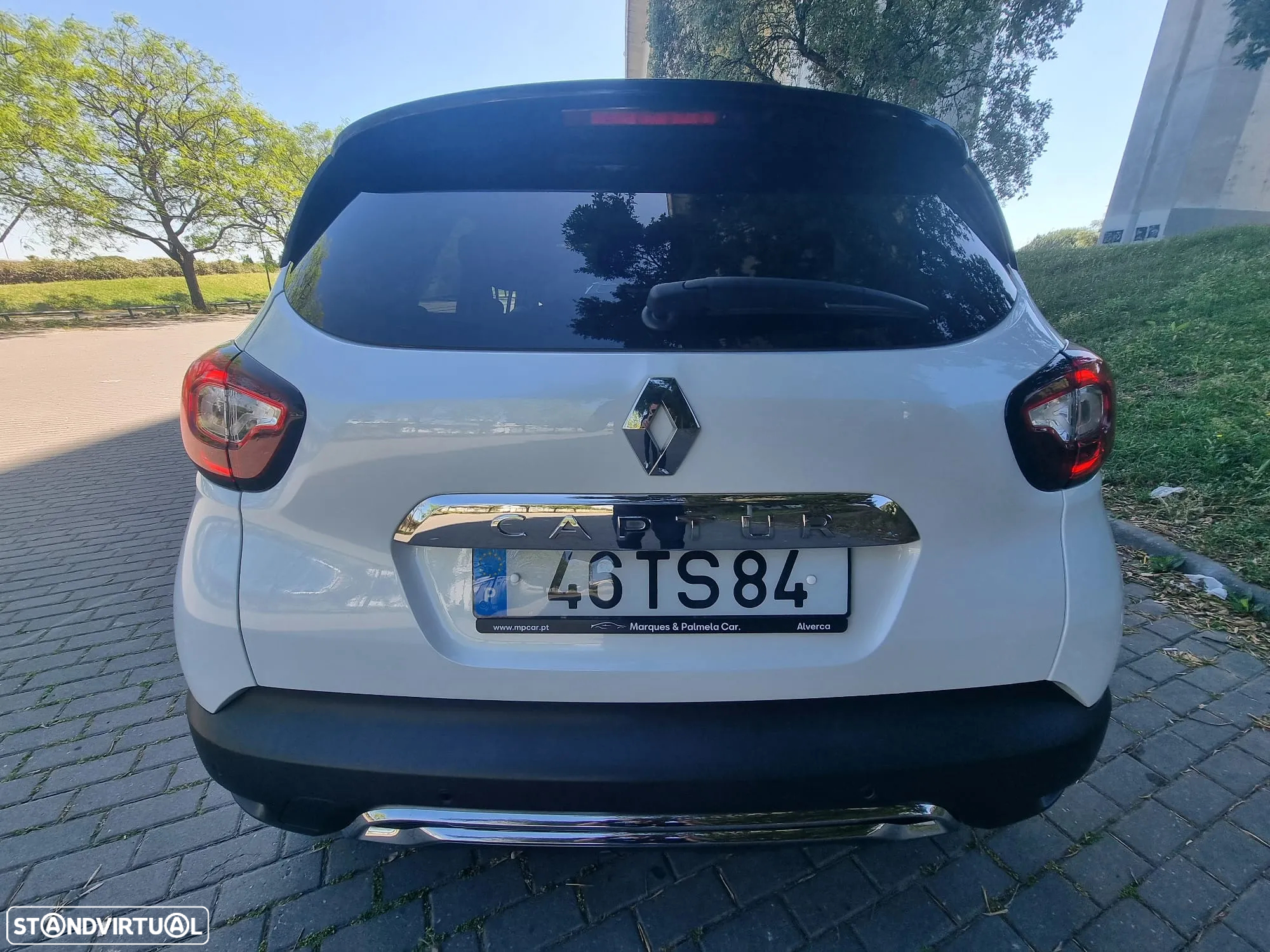 Renault Captur 1.5 dCi Initiale Paris EDC - 7