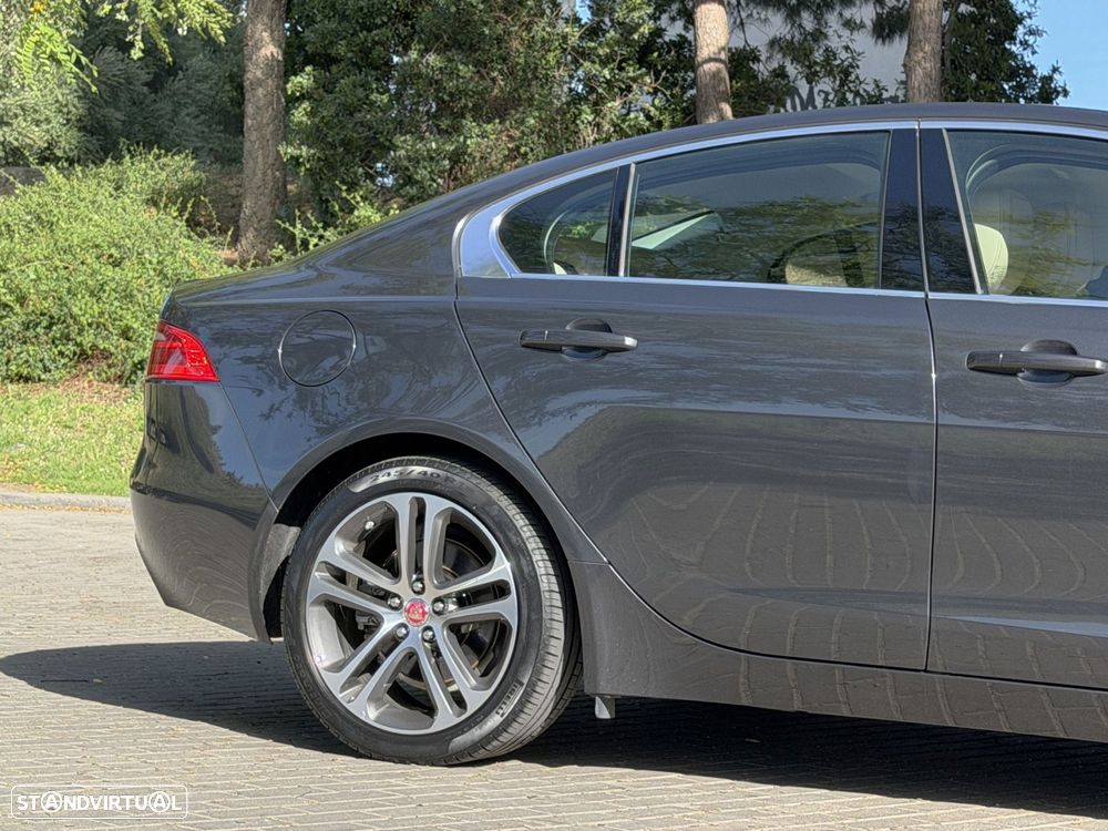 Jaguar XE 2.0 D Prestige Aut. - 15