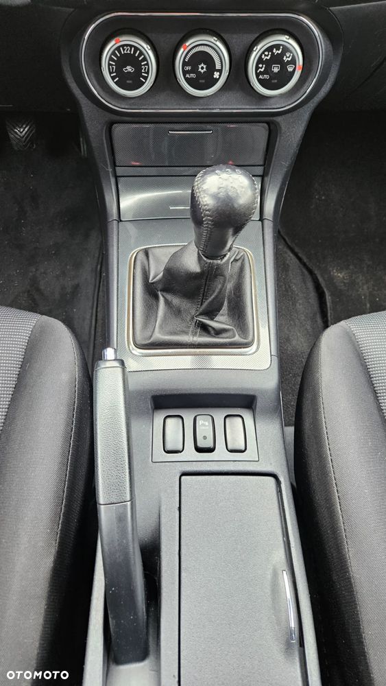 Mitsubishi Lancer 1.8 Intense - 25