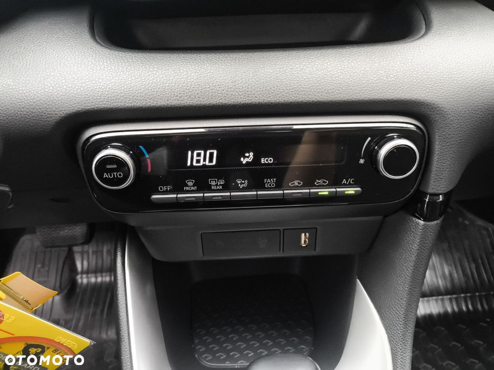Toyota Yaris Hybrid 1.5 Comfort - 19