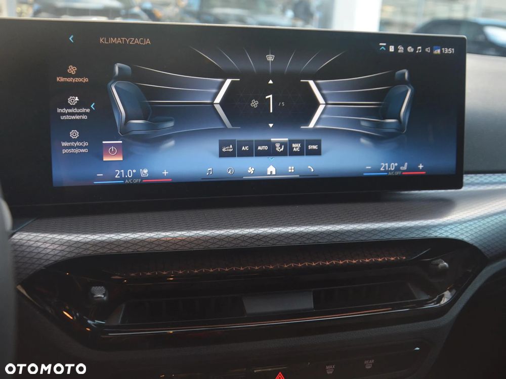 BMW Seria 3 320d xDrive M Sport sport - 9