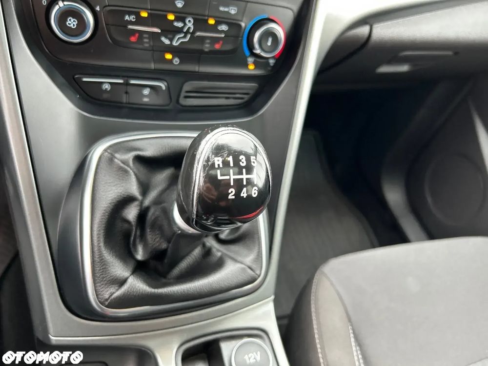 Ford Kuga 1.5 EcoBoost 2x4 Black & Silver - 16