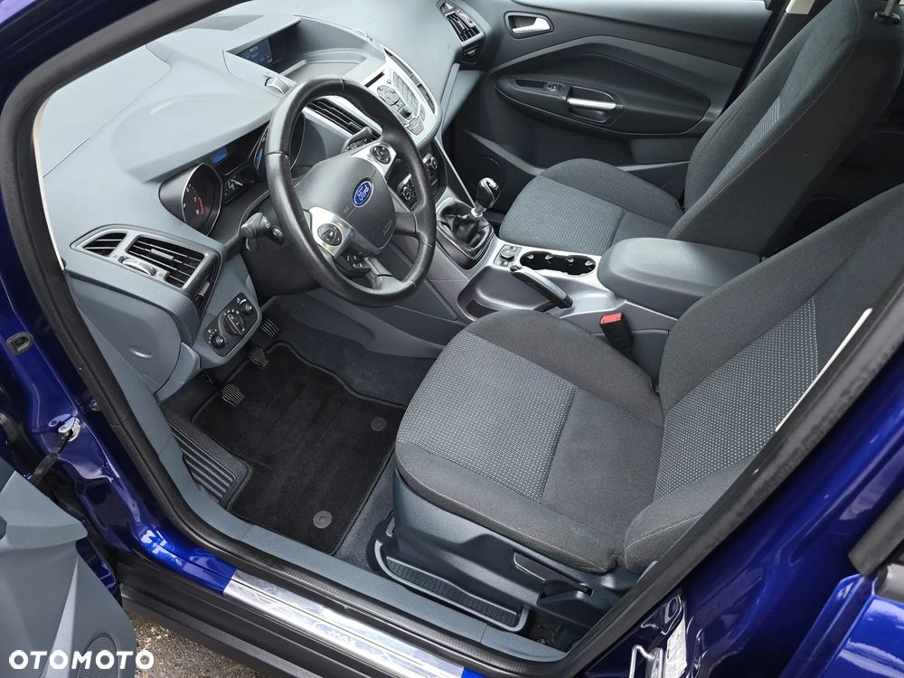 Ford Grand C-MAX - 25