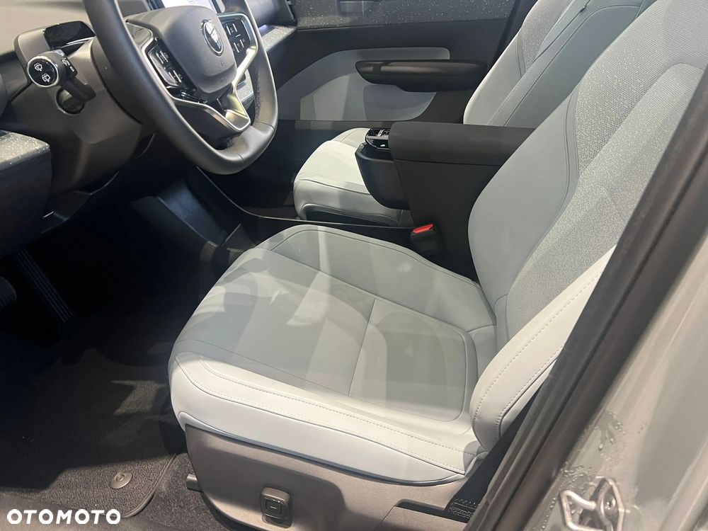 Volvo EX30 Twin Motor Performance AWD Black Edition Ultra - 11