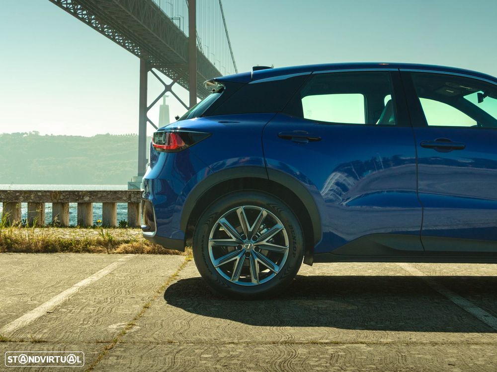 Lexus LBX Elegant - 22