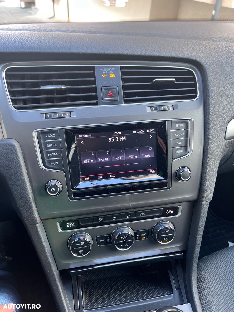 Volkswagen Golf 1.6 TDI DPF BlueMotion Technology Comfortline - 9