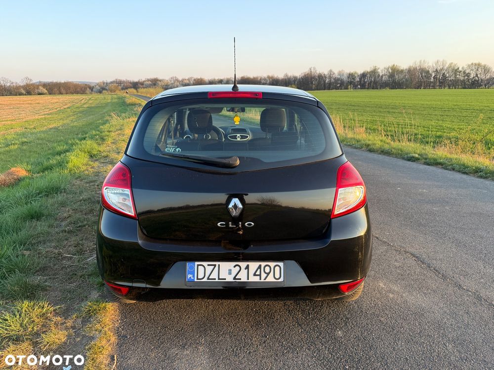 Renault Clio 1.2 16V 75 Yahoo - 7