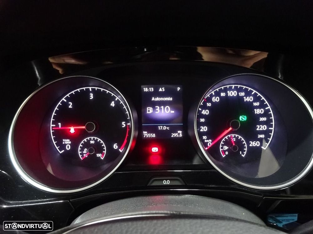 VW Touran 2.0 TDI Highline DSG - 16