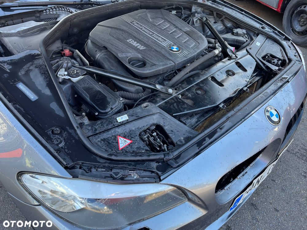 BMW Seria 5 530d Touring - 11