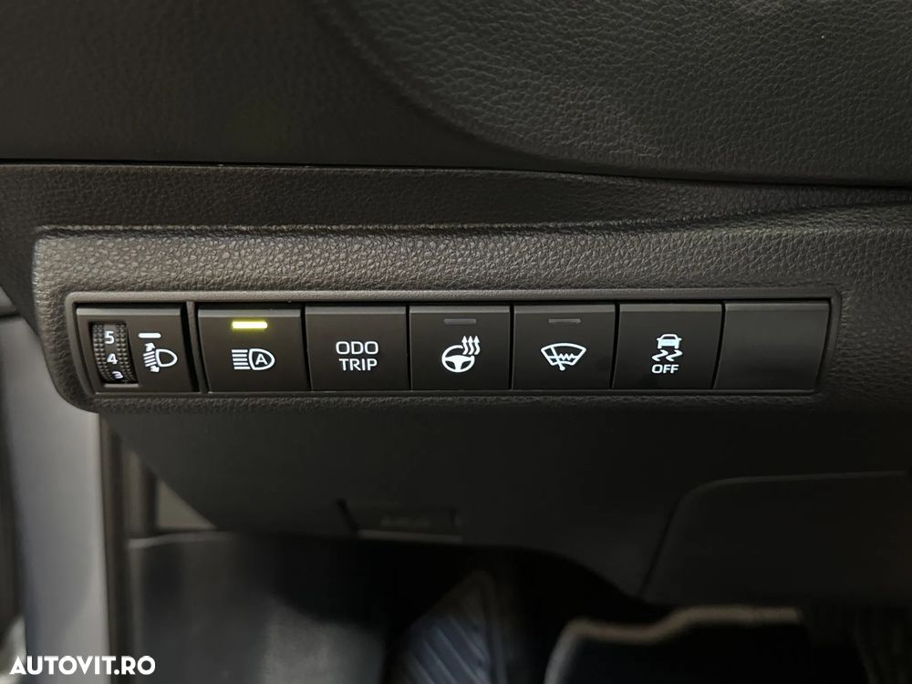 Toyota Corolla - 16
