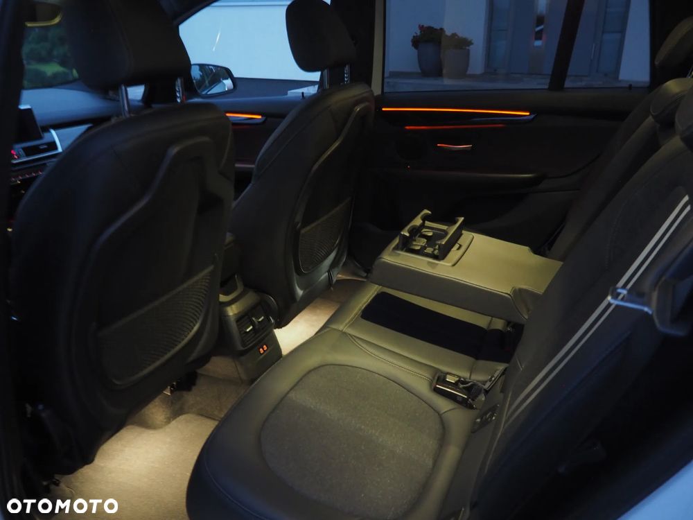 BMW Seria 2 218d M Sport - 28