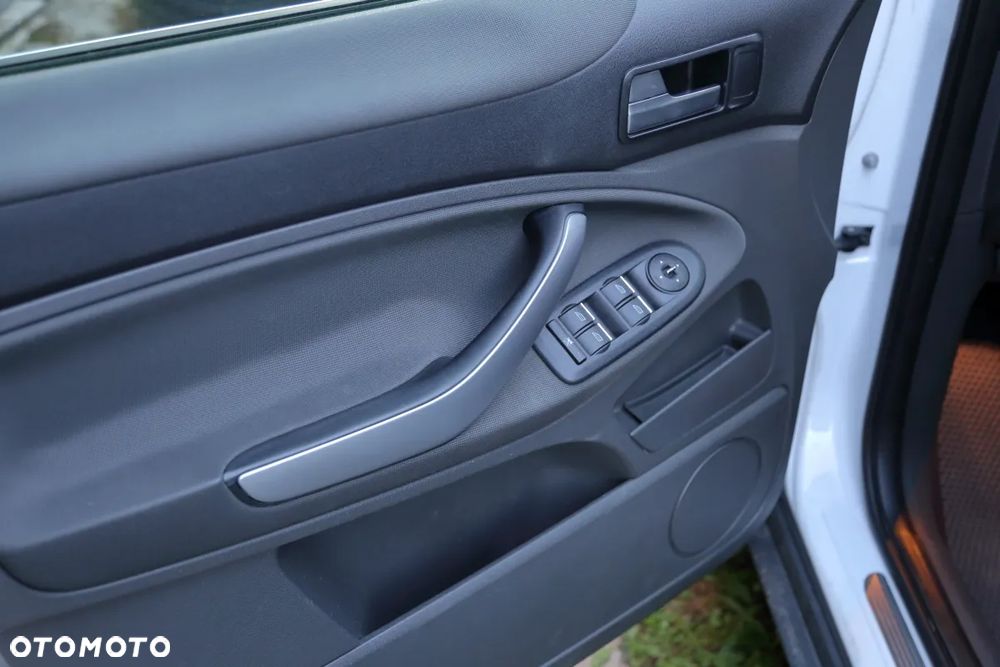 Ford Kuga 2.0 TDCi Individual FWD - 12