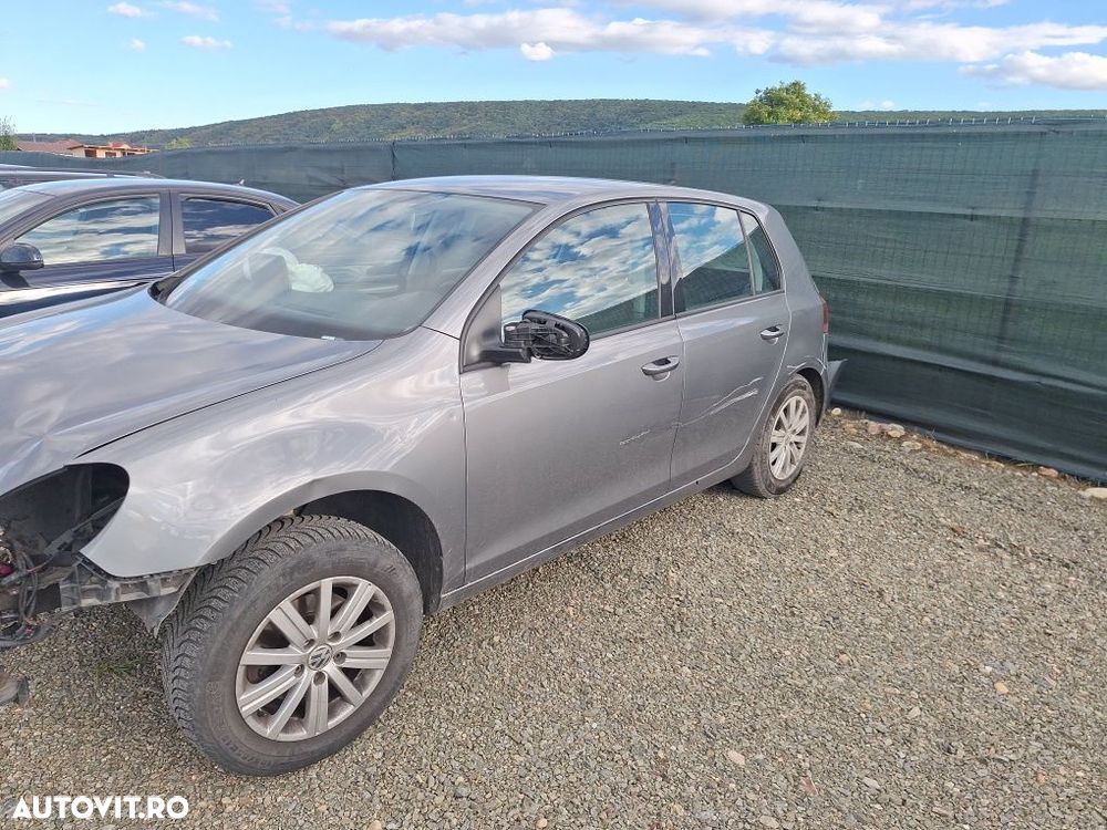 Dezmembrez VW Golf 6 hatchback 1.8 tsi CDAA negru LC9X si 1.6 CAY LA7T - 2