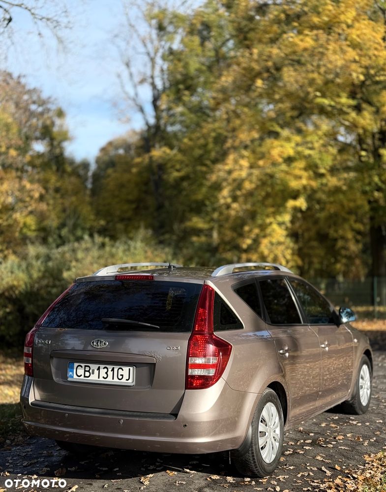 Kia Ceed Cee'd 1.6 Crdi Comfort + - 11