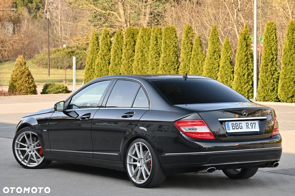 Mercedes-Benz Klasa C 350 CDI DPF 7G-TRONIC BlueEFFICIENCY Avantgarde - 20