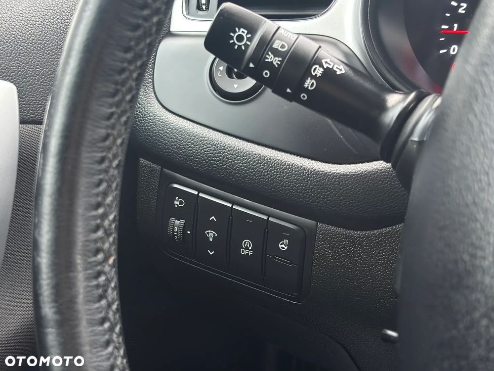 Kia Ceed 1.6 CRDi M - 17