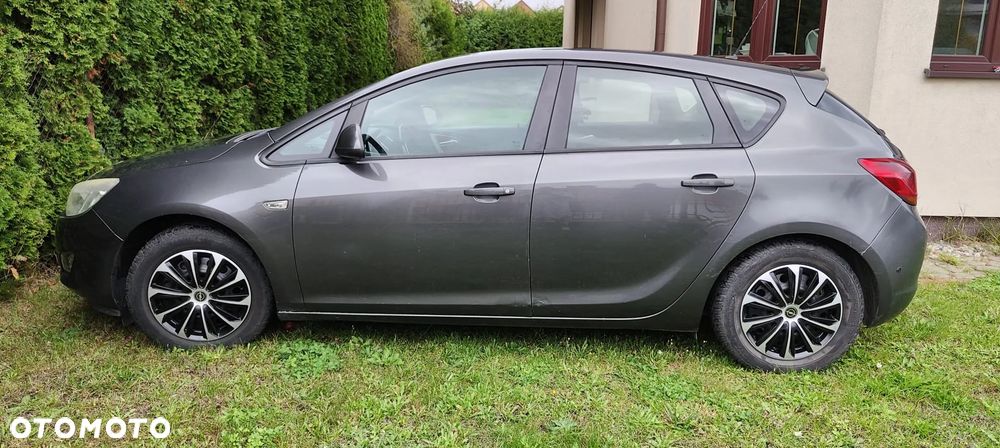 Opel Astra - 1