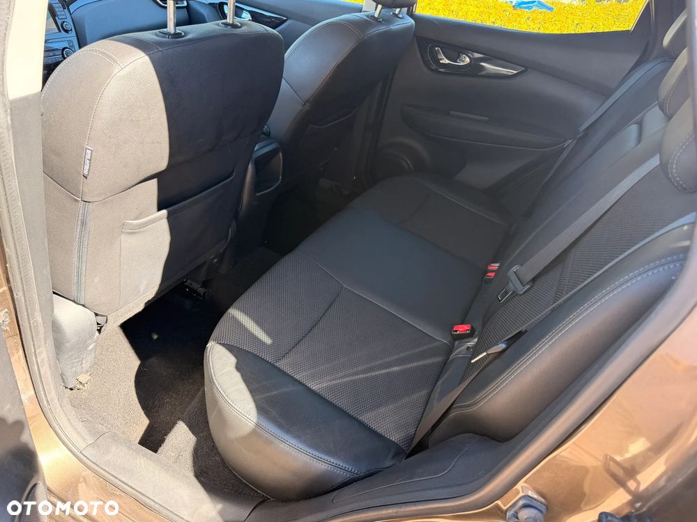 Nissan Qashqai 1.6 DCi N-Connecta - 15