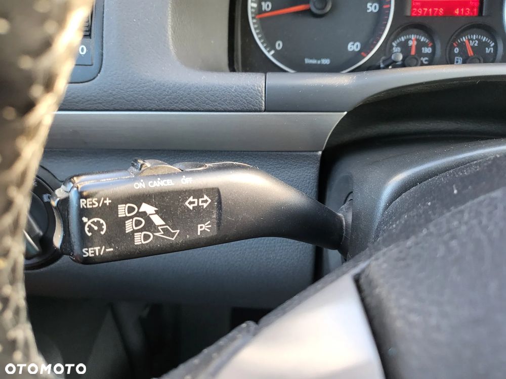 Volkswagen Touran 2.0 TDI DPF Cross - 12