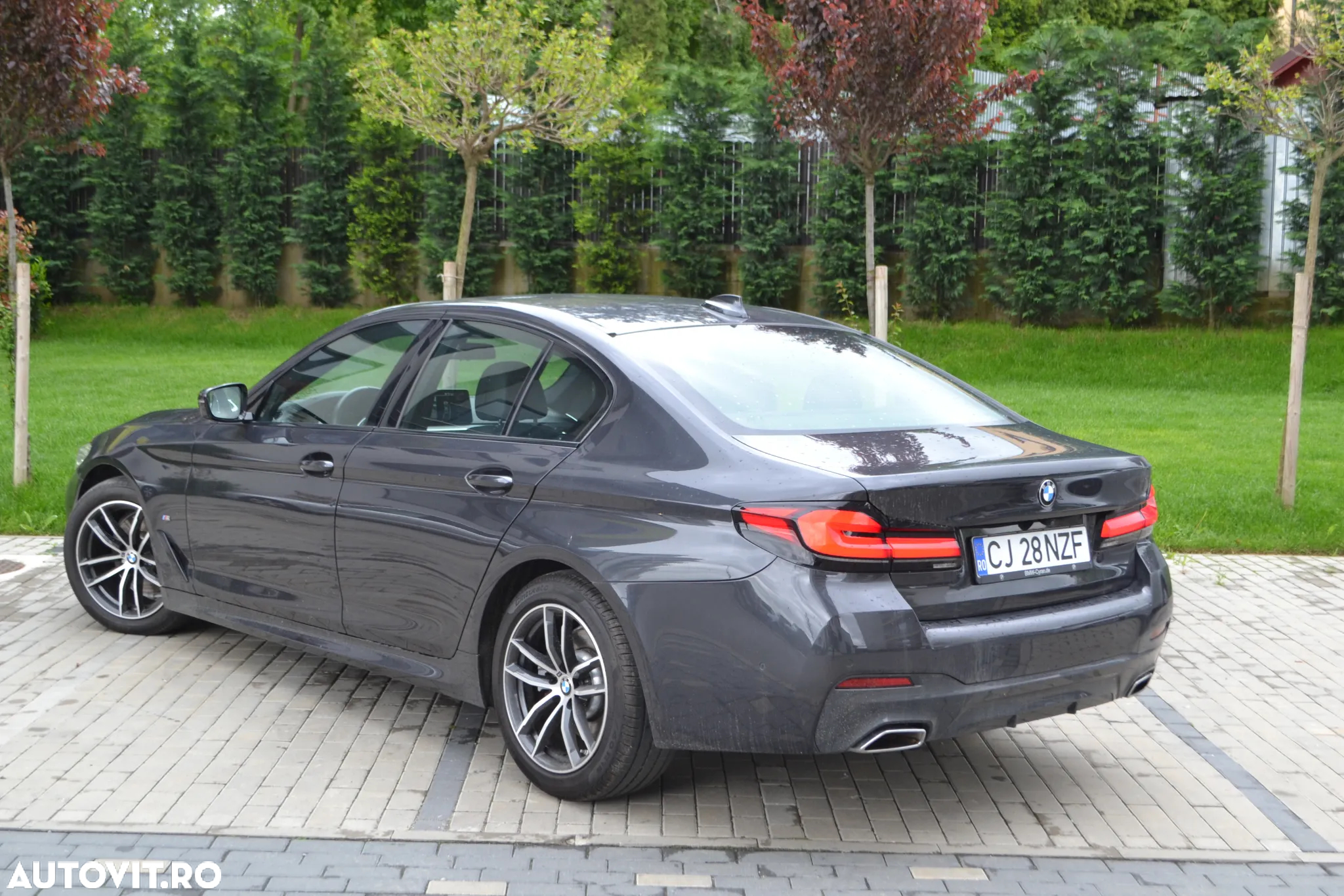 BMW Seria 5 520d Touring Aut. M Sport Edition - 6