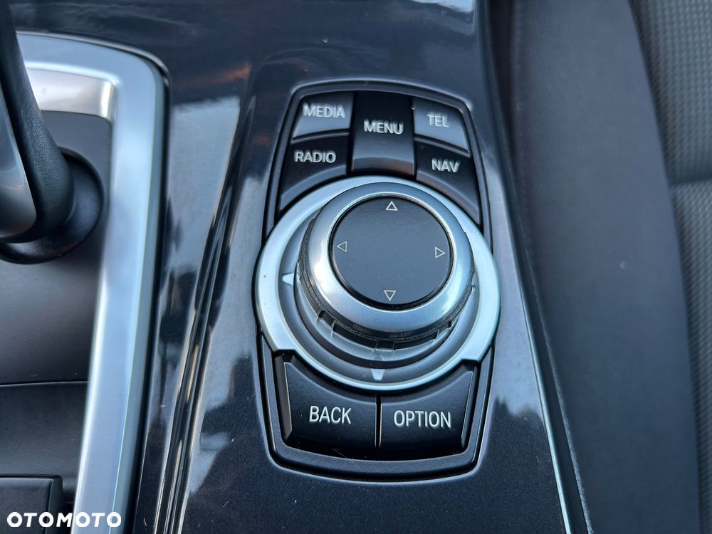 BMW Seria 5 520d Luxury Line - 27