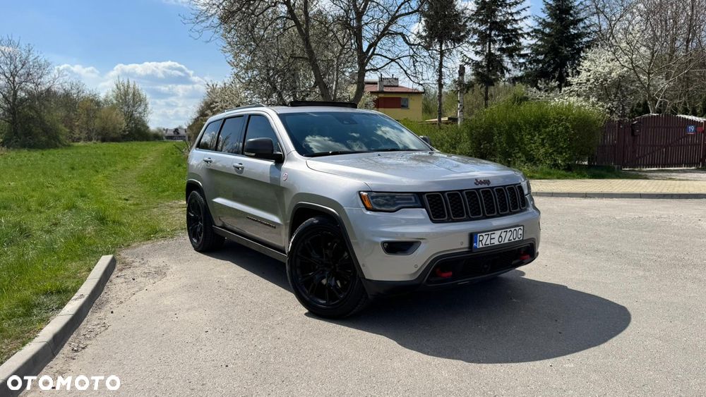 Jeep Grand Cherokee - 17