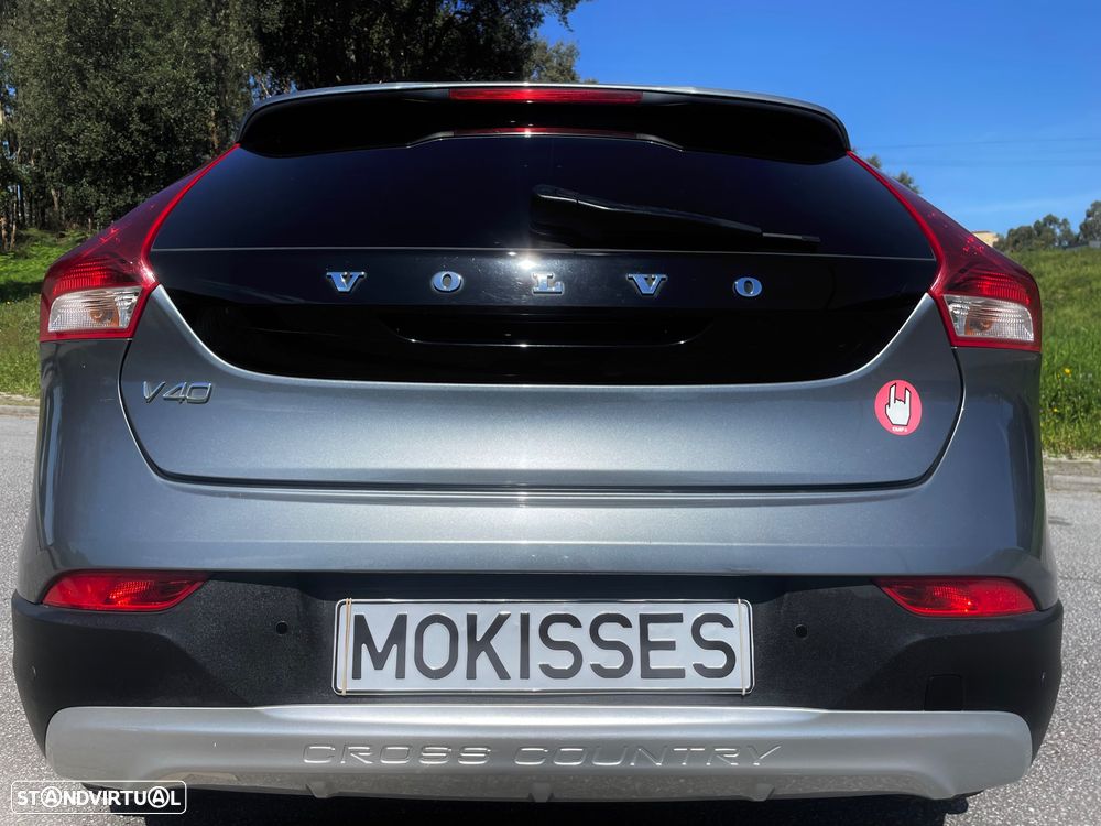 Volvo V40 Cross Country D2 Momentum - 8