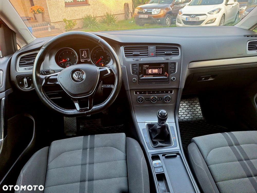 Volkswagen Golf - 9