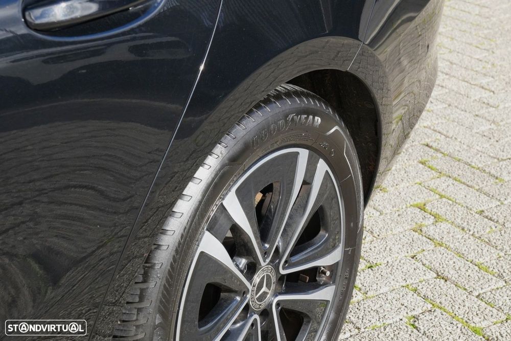 Mercedes-Benz CLA 180 Standard - 33