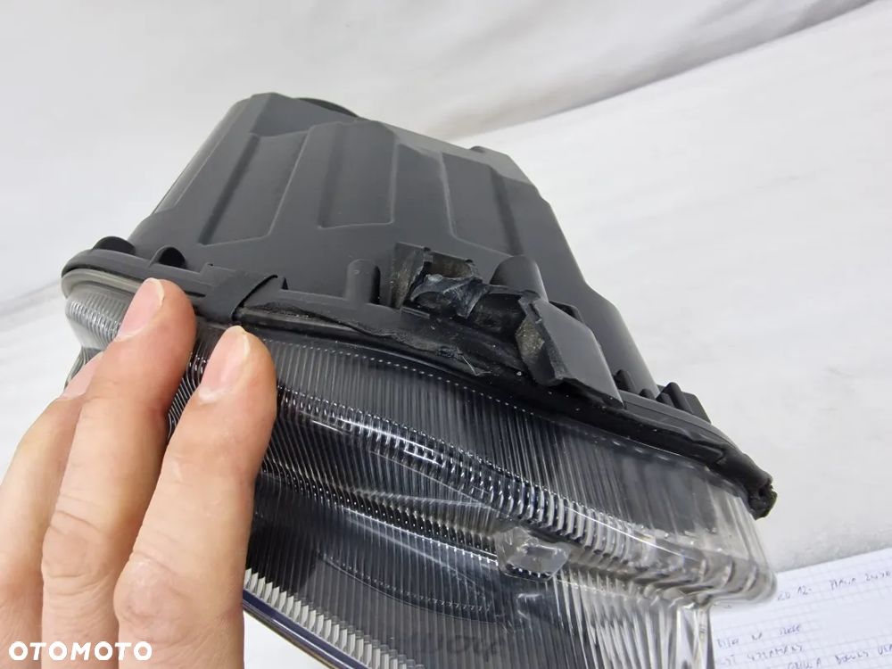 SKODA OCTAVIA III 3 5C0 12- PRAWA ZWYKŁA LAMPA PRZEDNIA PRZÓD , NR AUKCJI LL277 - 11
