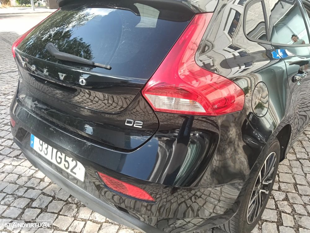 Volvo V40 2.0 D2 Momentum Eco - 6