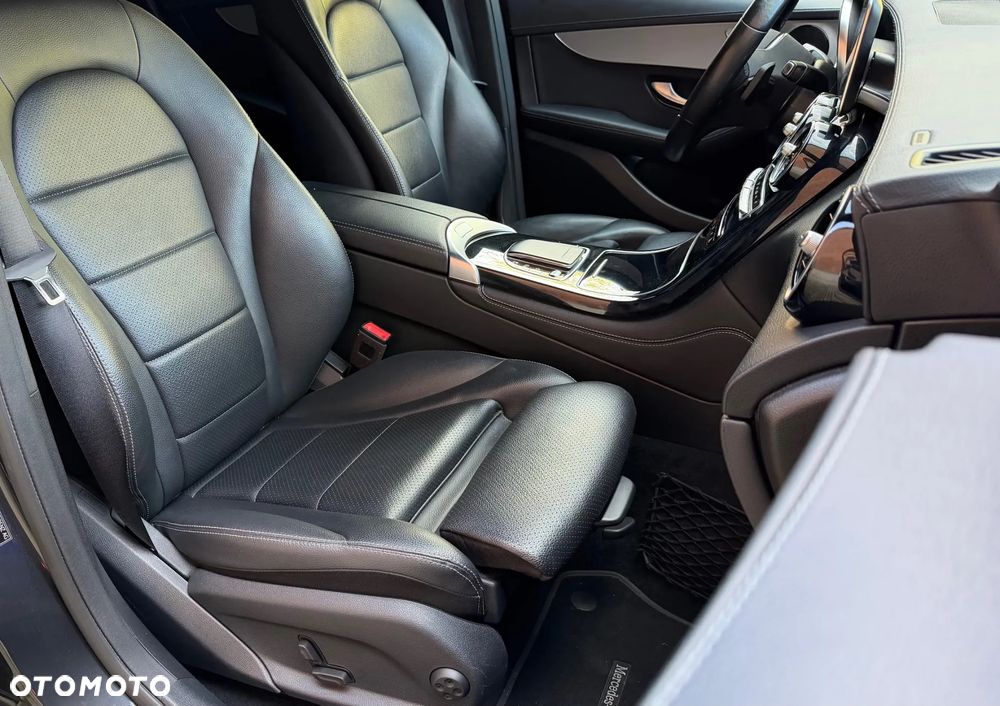 Mercedes-Benz GLC - 7