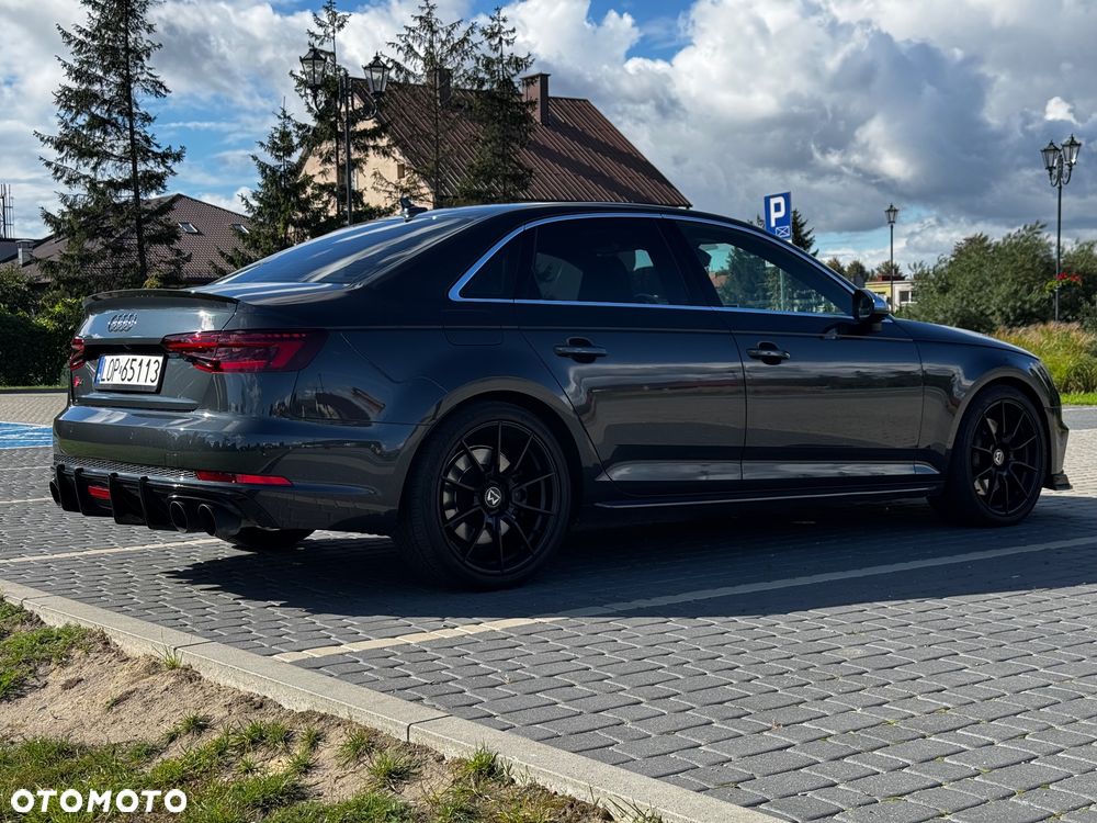 Audi S4 Limousine - 5