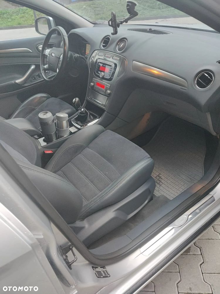 Ford Mondeo 2.0 TDCi Titanium X - 11
